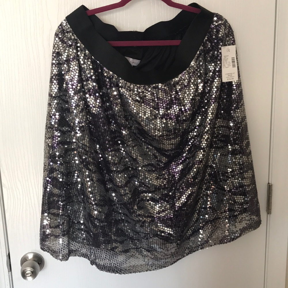 1X sequin animal print skirt